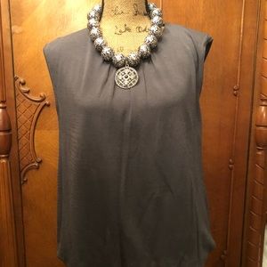 Crepe dark gray top